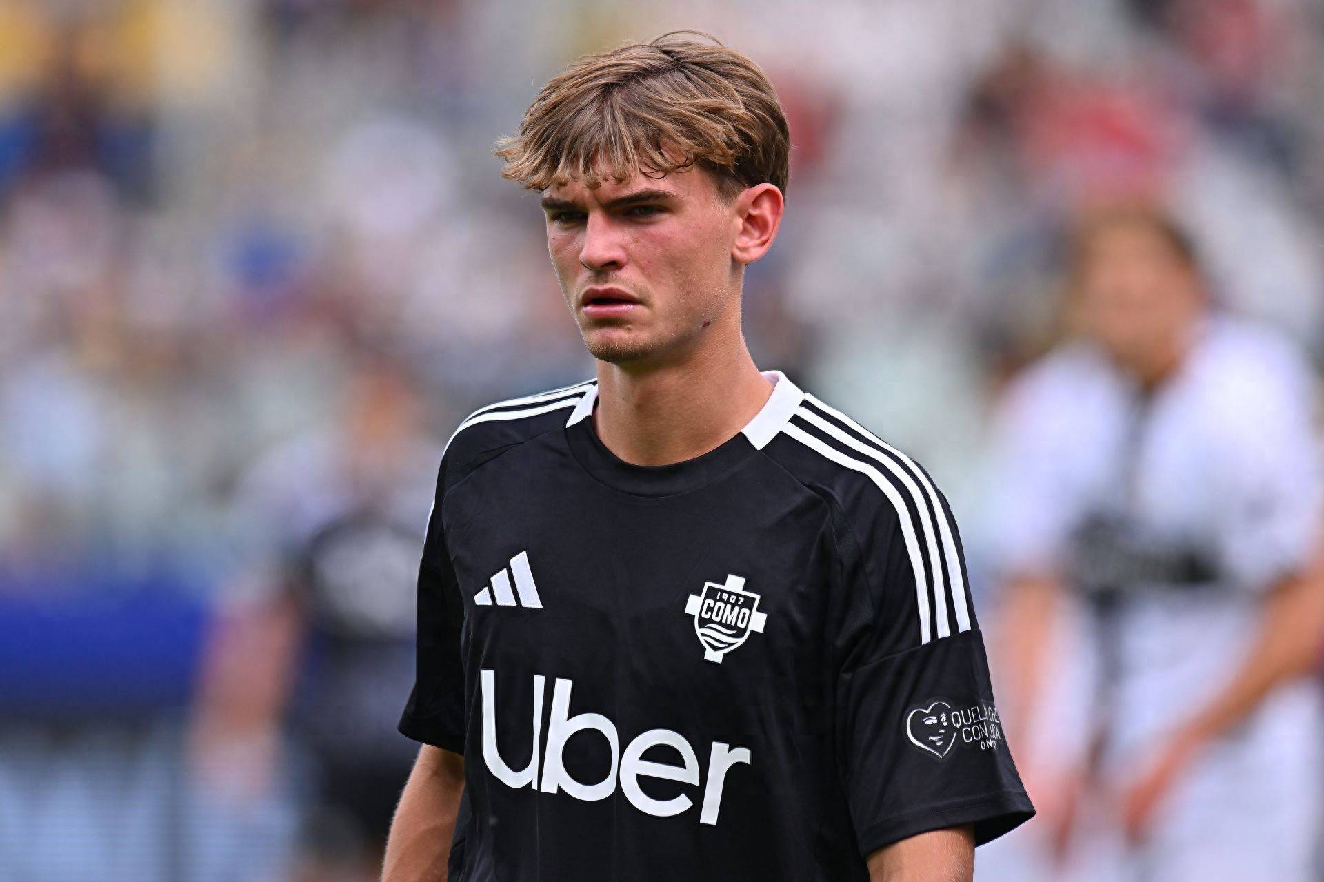 两个人都需 两个人都需