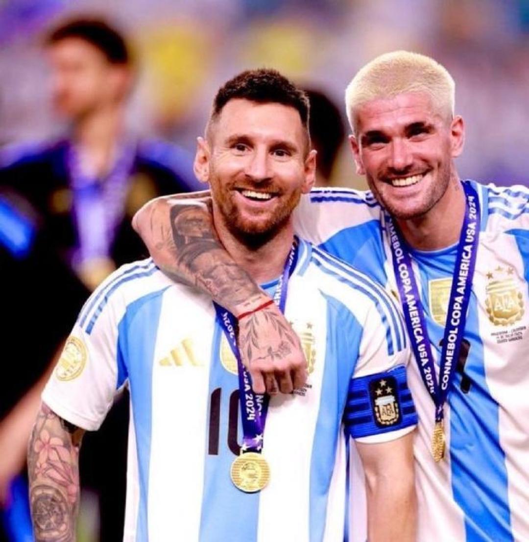 在篮球场上 在篮球场上