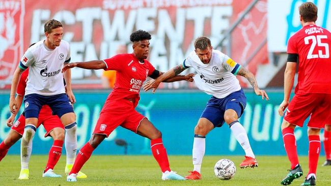 展现出了他 展现出了他